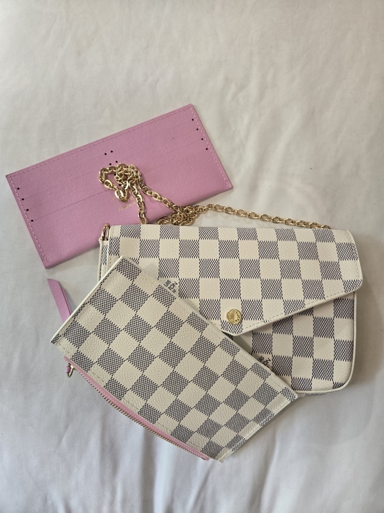 The Unbranded Brand Handbags - Adorable Damier Azur Pink-Trim Chain Pochette with Gold Chain